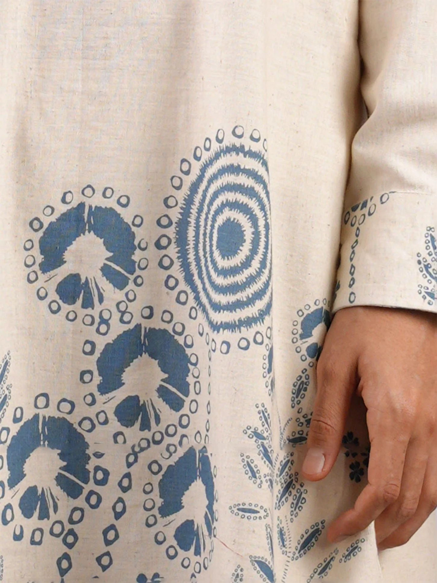 Sur Inverted Sleeves Long Kurta - Image 6