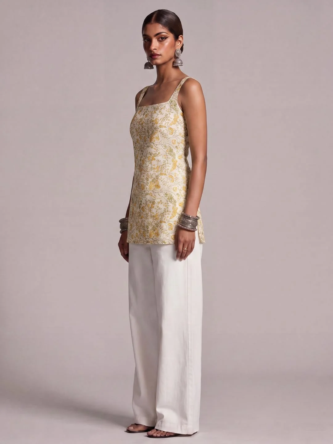 Aarohi Deep Back Kurti - Image 3