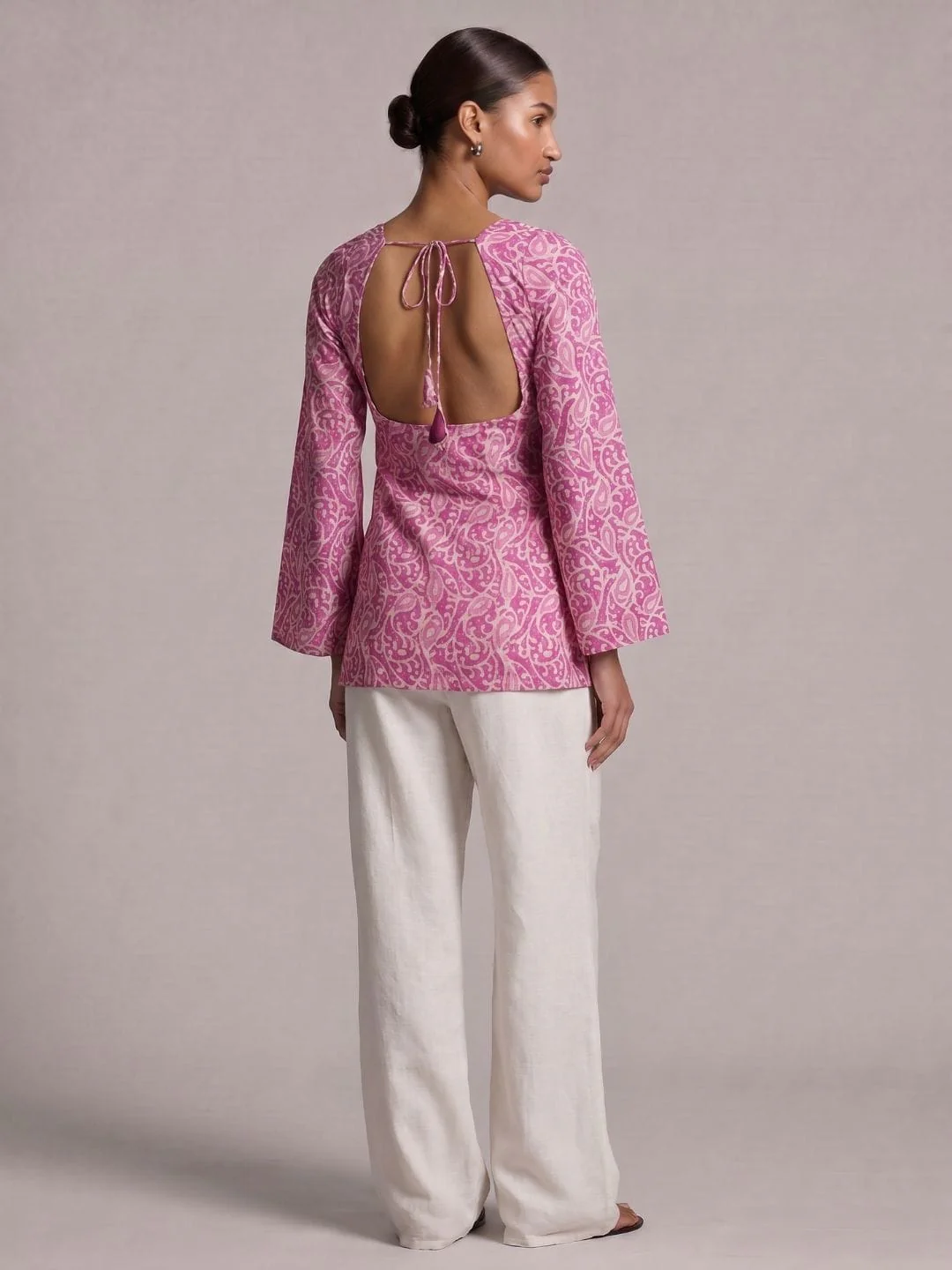 Aashi Deep Back Sleeved Kurti - Image 2