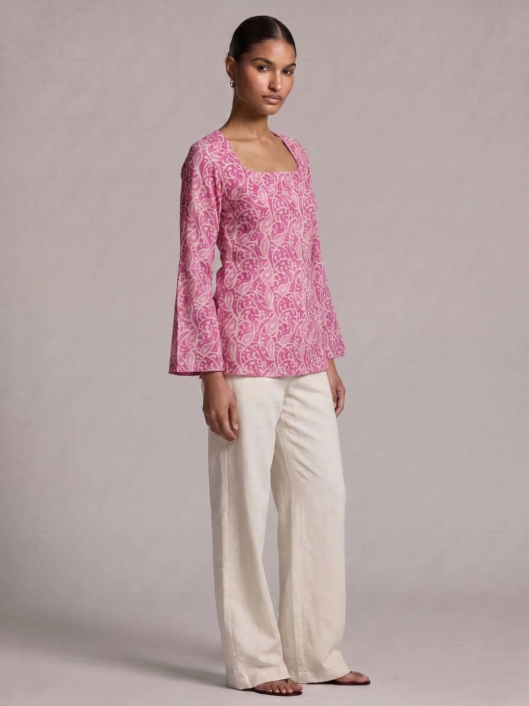 Aashi Deep Back Sleeved Kurti - Image 3