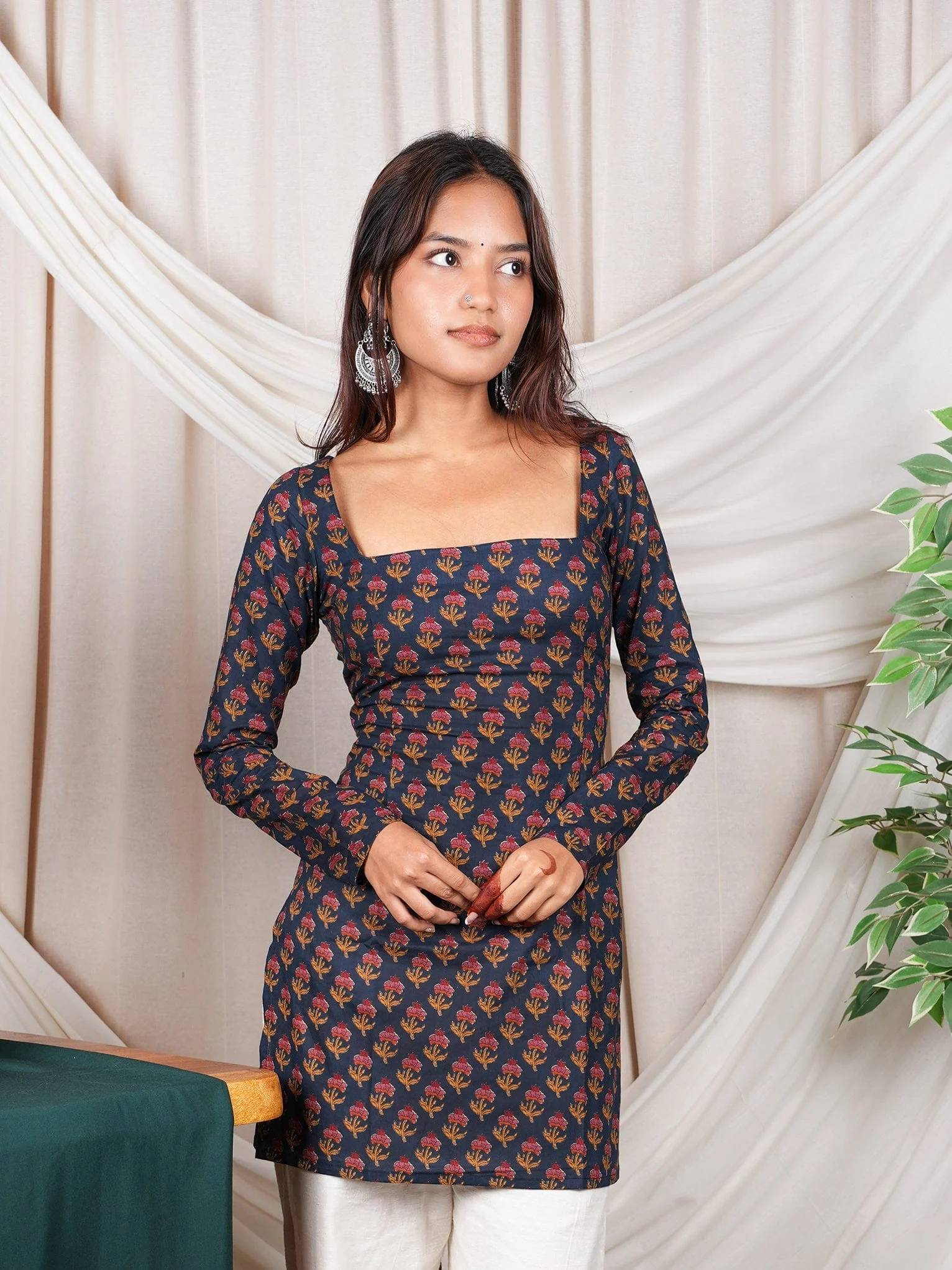 Amara Sleeved Corset Kurti - Image 3
