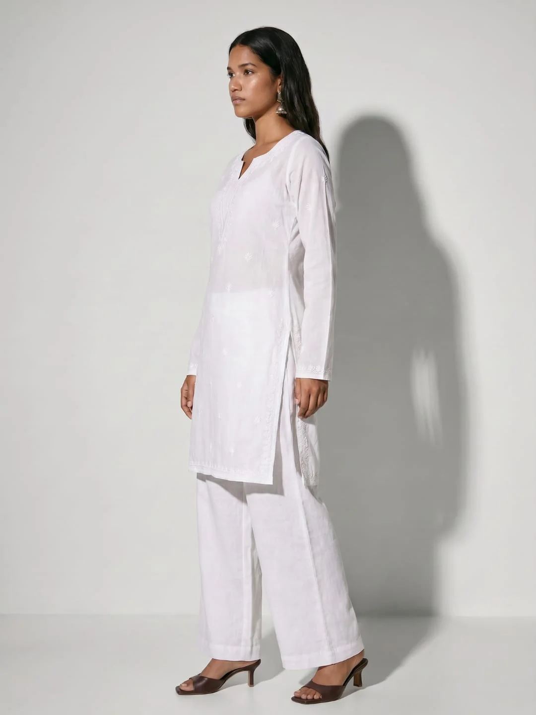 Arka Mul Chikankari Kurti - Image 3