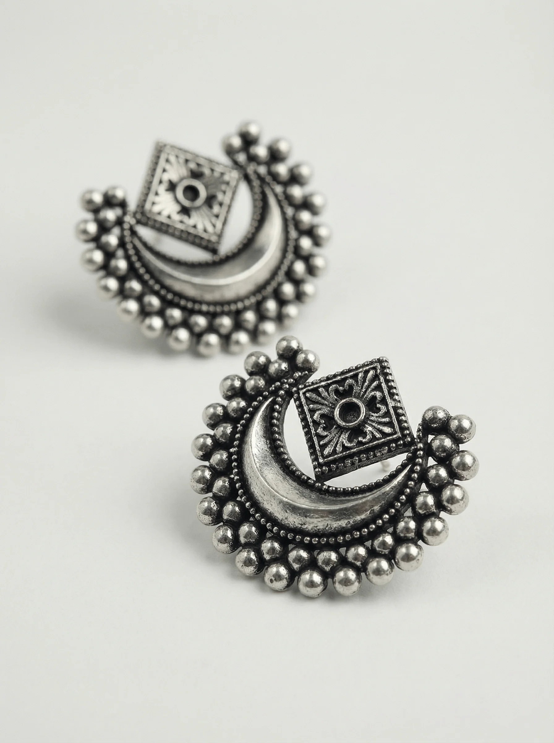 Chaand Earrings
