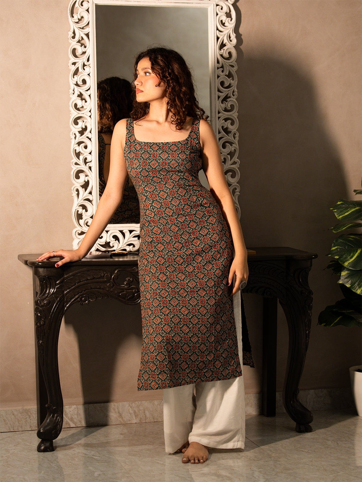 Hina Deep Back Long Kurti - Image 4