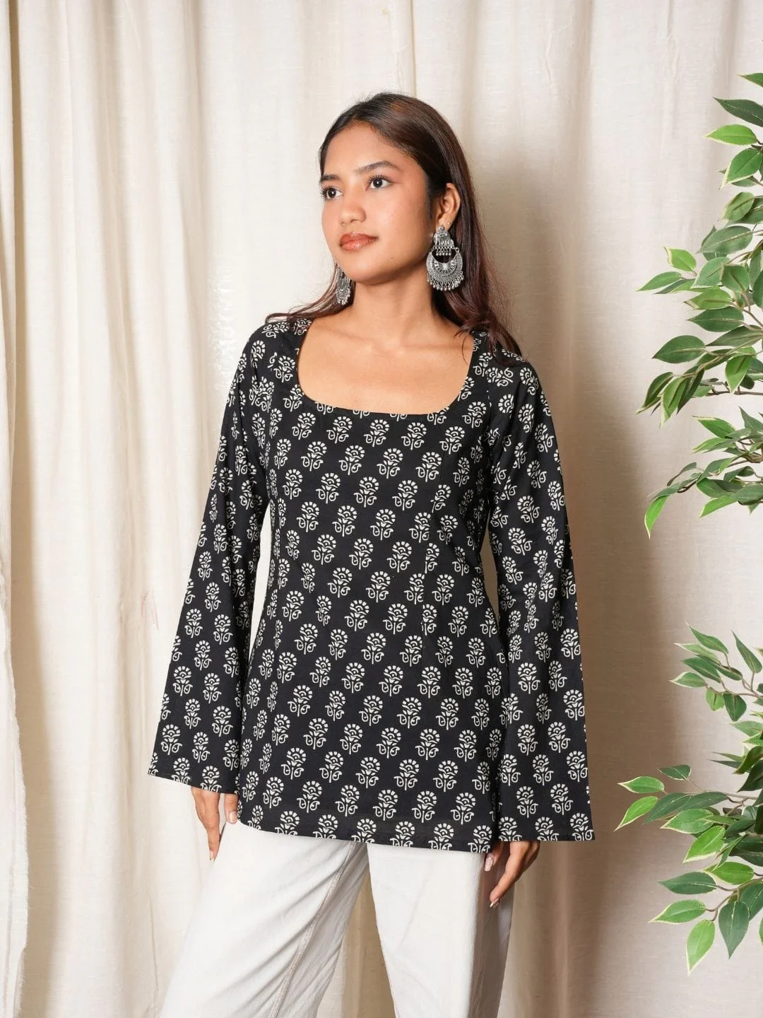 Komal Deep Back Sleeved Kurti - Image 4