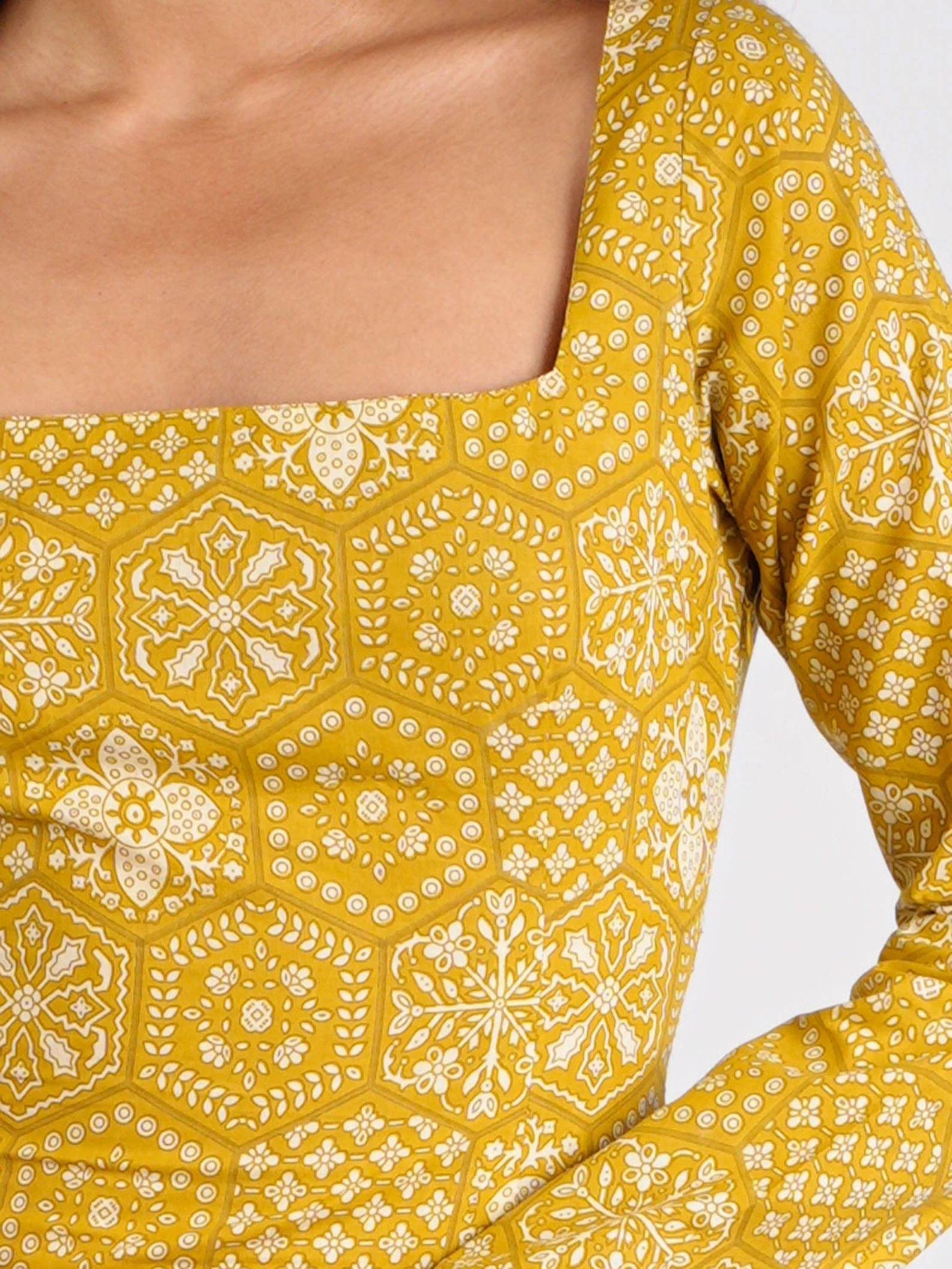 Mishti Sleeved Corset Kurti - Image 5