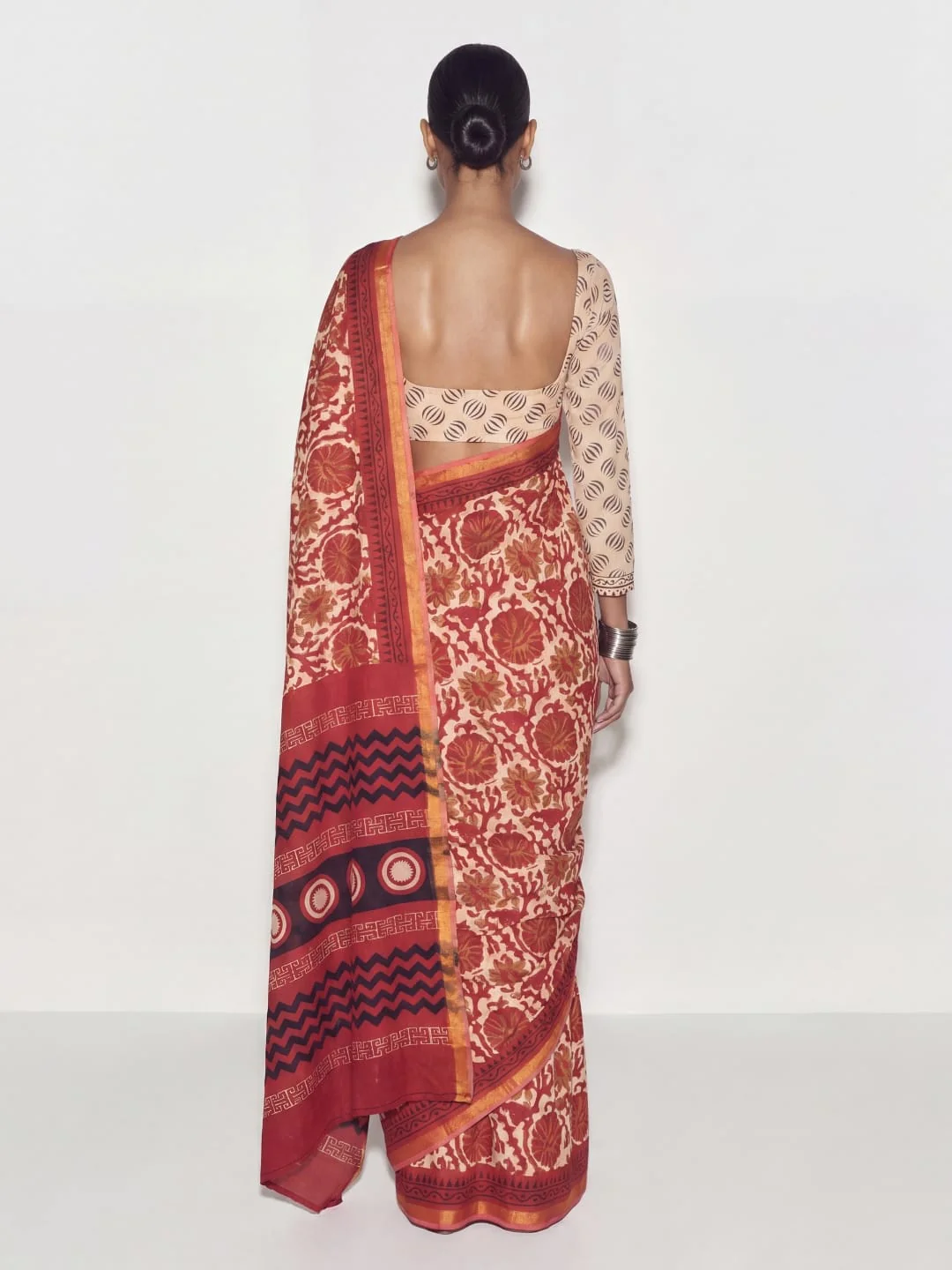 Mridul Floral Block Print Saree - Image 2