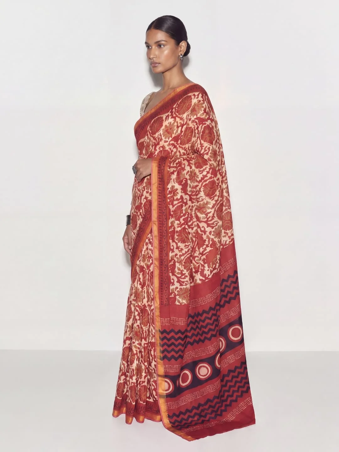 Mridul Floral Block Print Saree - Image 3