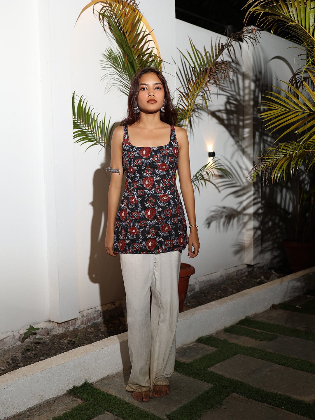 Sasha Deep Back Kurti - Image 4
