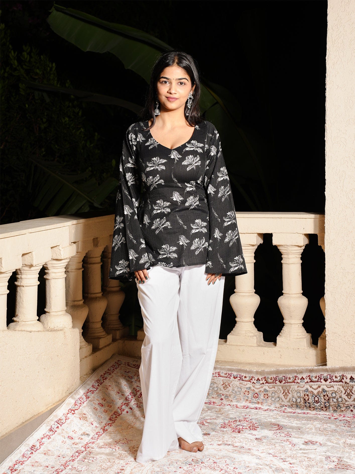 Noira Backless Sleeved Corset Kurti - Image 4