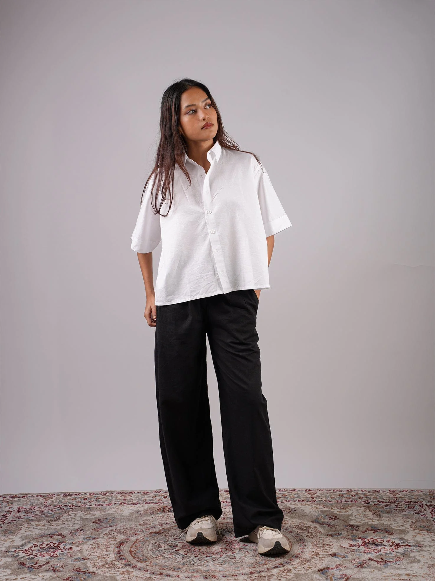 Oversized White Linen Crop Shirt - Image 4