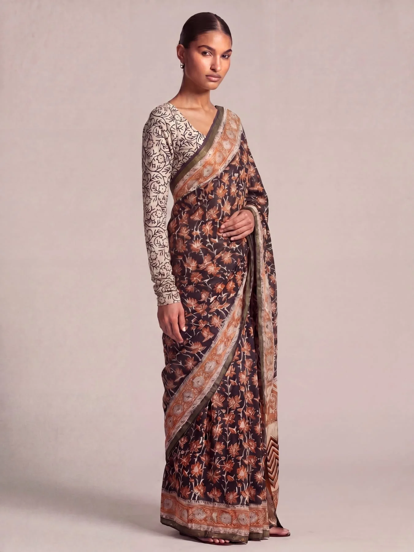Pihu Bagru Handblock Cotton Saree - Image 3