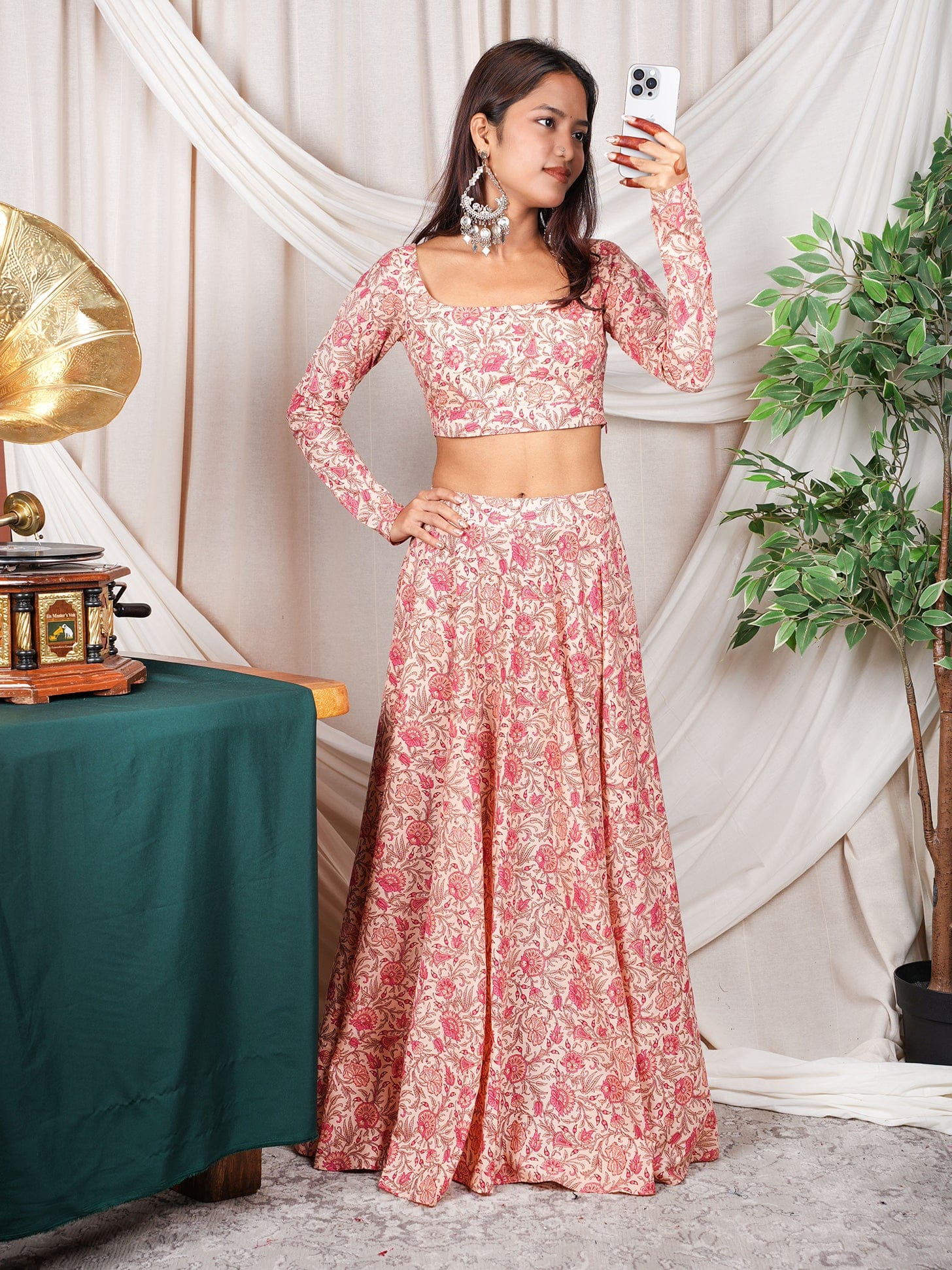 Rani Floral Lehenga Set - Image 5