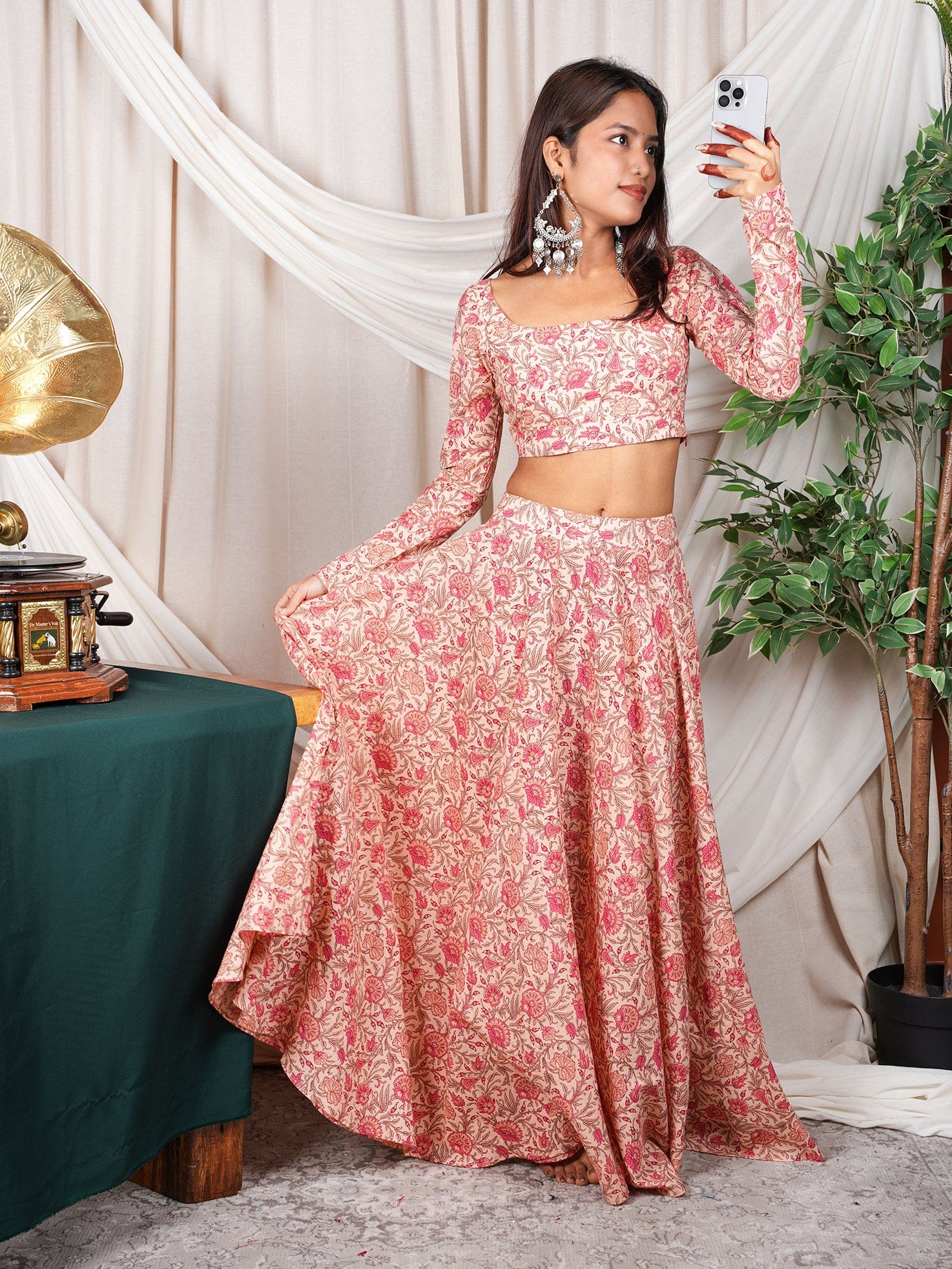 Rani Floral Lehenga Set - Image 6