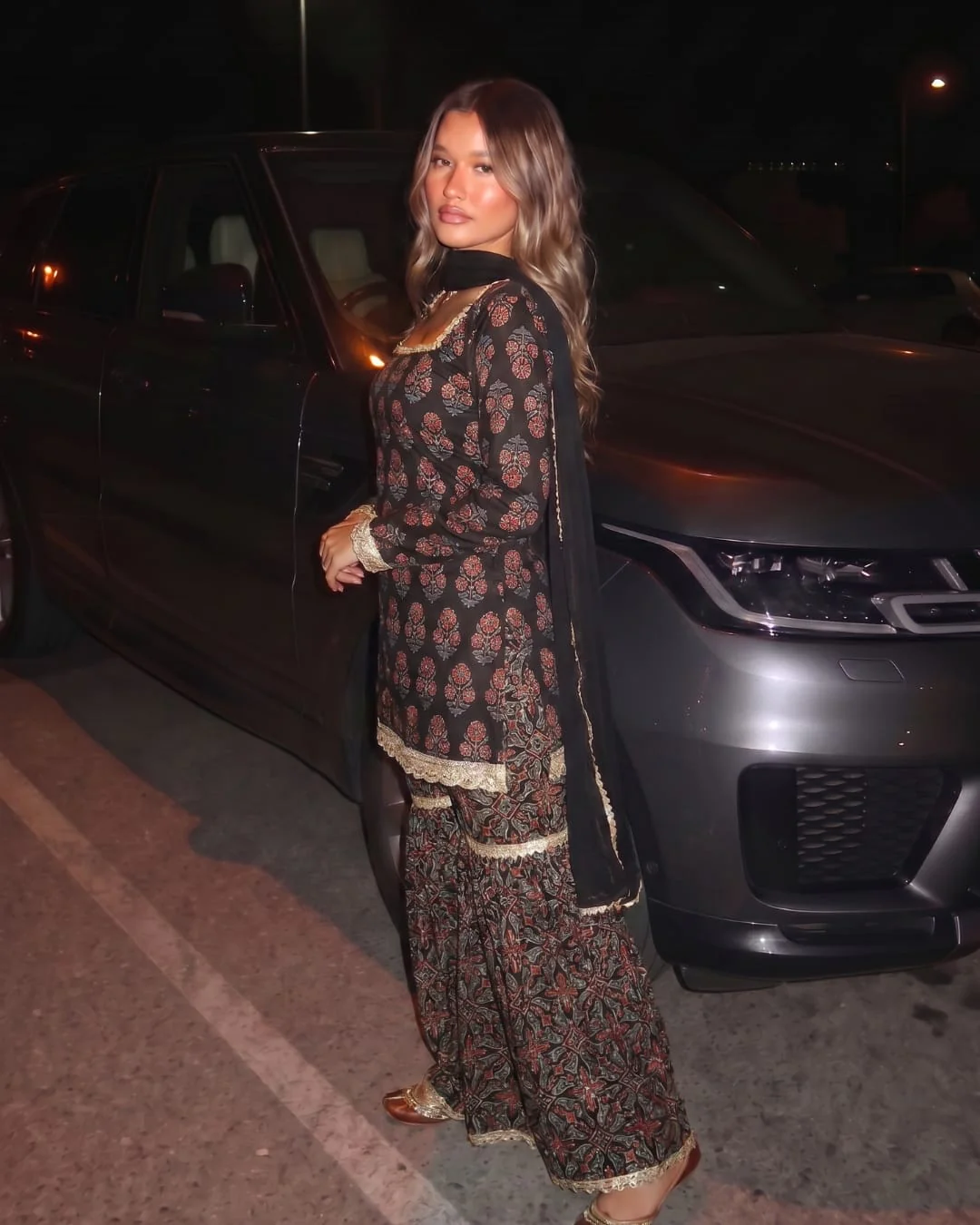 Saaz Sleeved Corset Kurti & Sharara Set - Image 3