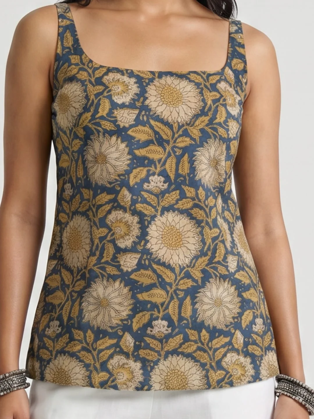 Suriya Deep Back Kurti - Image 4