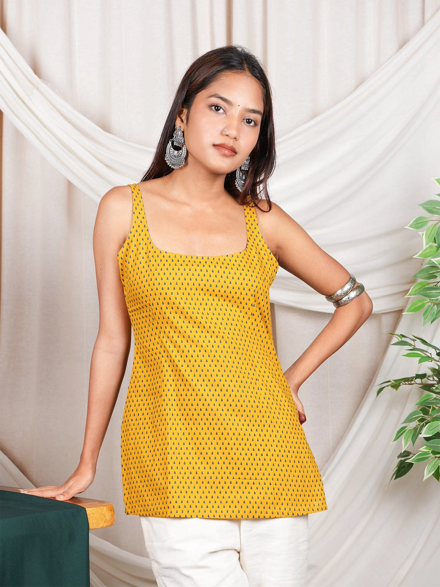 Vani Deep Back short Kurti - Image 3